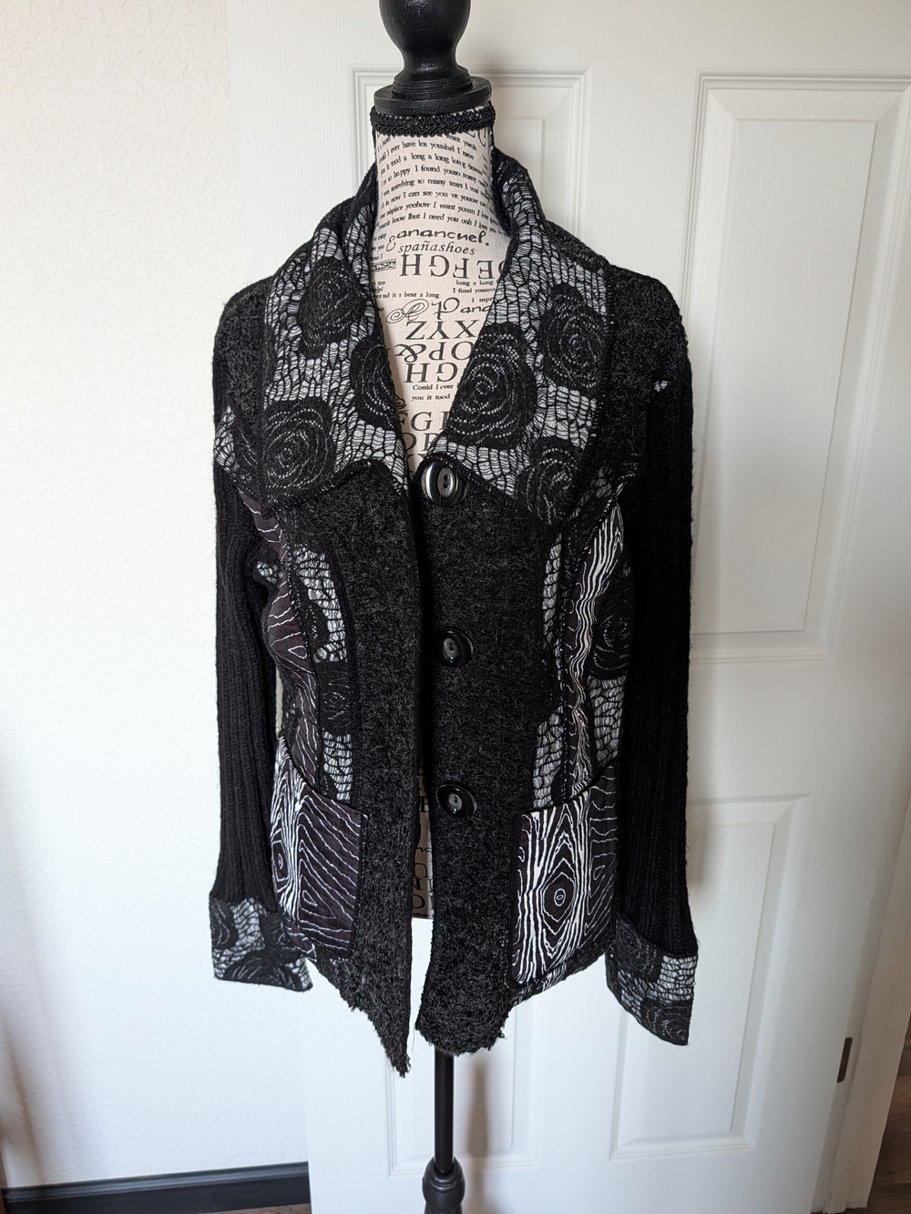 Tivoli Black Mixed-Texture Button-Front Blazer